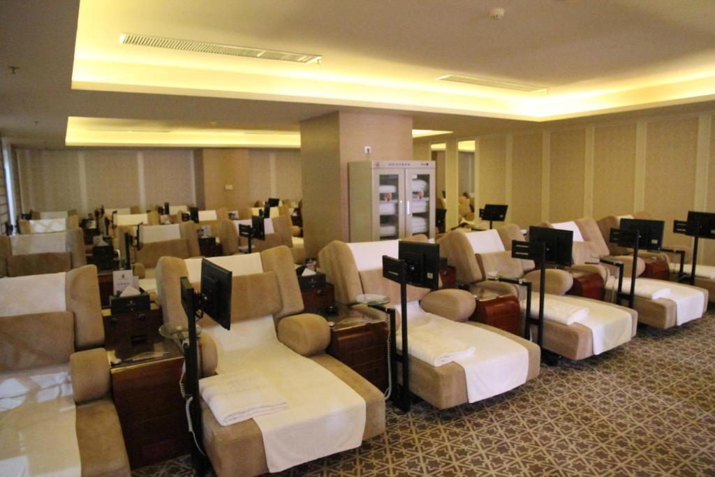 Water Way Hotel Guangzhou Buitenkant foto